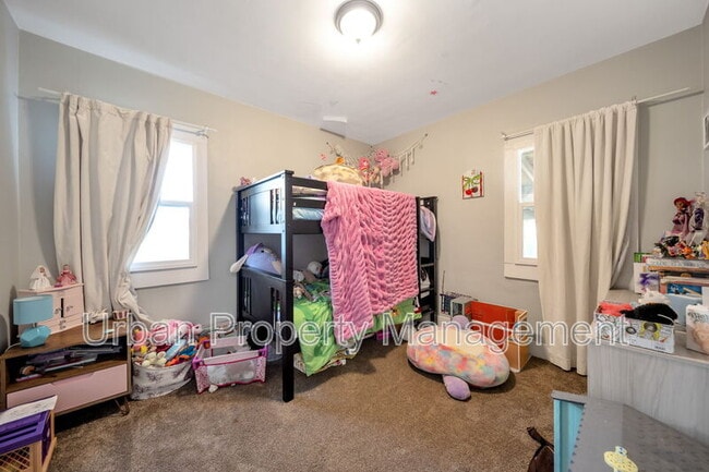 Building Photo - 90 W 7500 S