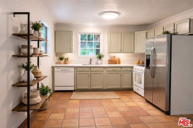 Building Photo - 20200 Paradise Ln