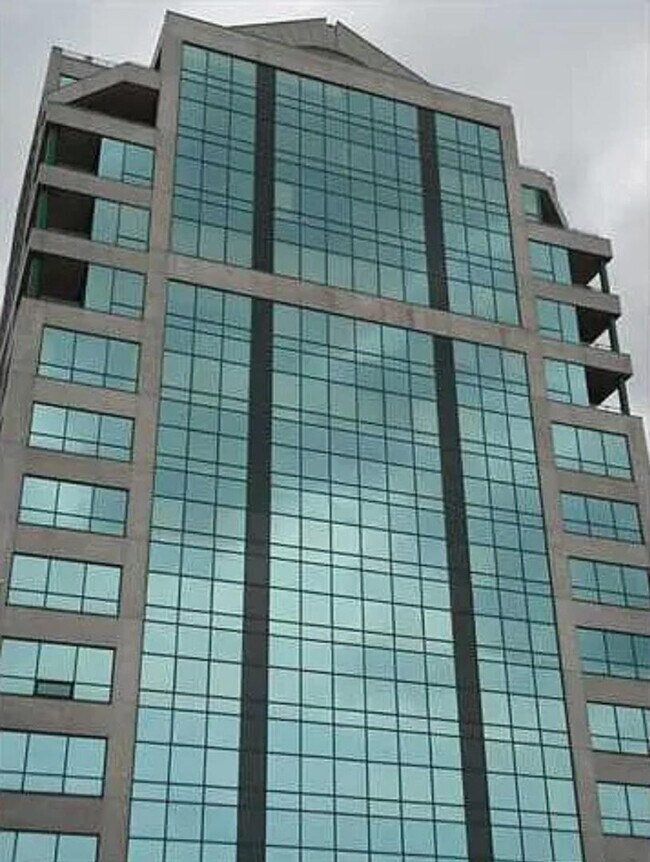 Building Photo - 610 Main St
