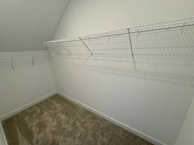 Building Photo - Townhouse for Rent in Preston Lake!