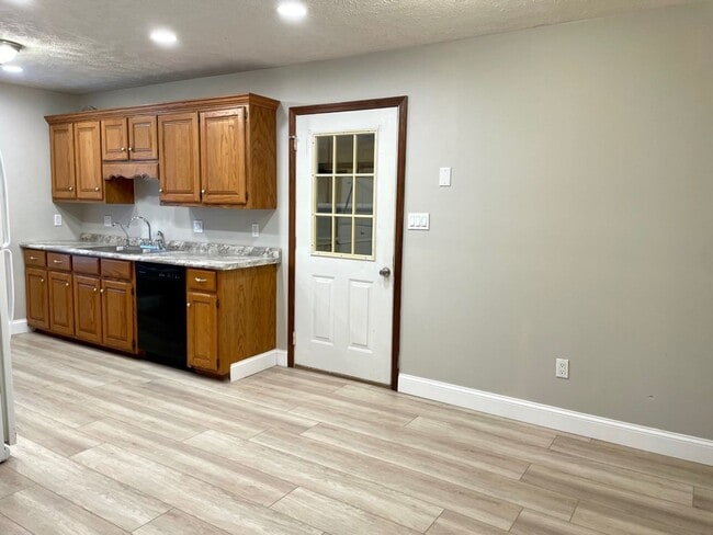 Building Photo - 99 Clement