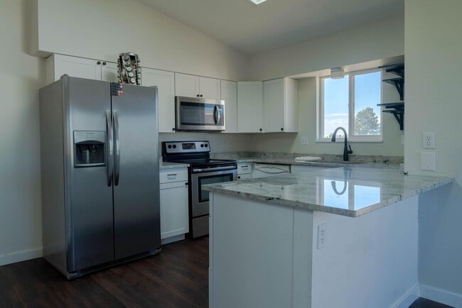 Building Photo - 7875 Chimney Terrace