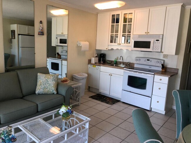 Building Photo - 40 Folly Field Rd