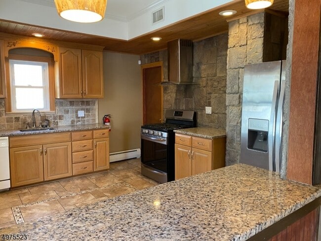 Building Photo - 1 Grey Rock Ave