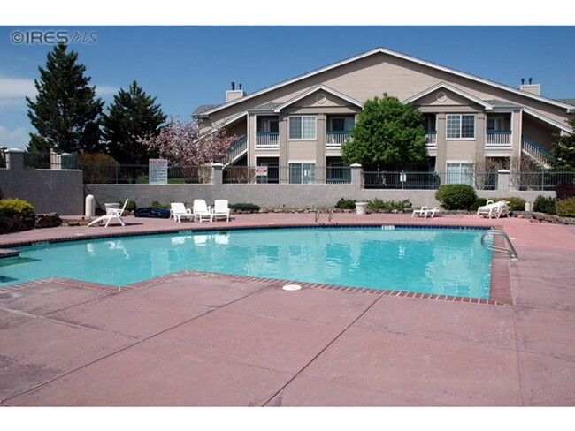 Building Photo - 2-bedroom Condo in Peaceful Broomfield Com...