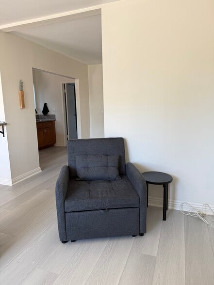 Building Photo - 7115 Somerset Blvd