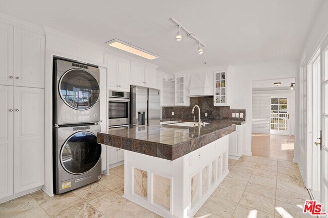 Building Photo - 25 Arcadia Ter