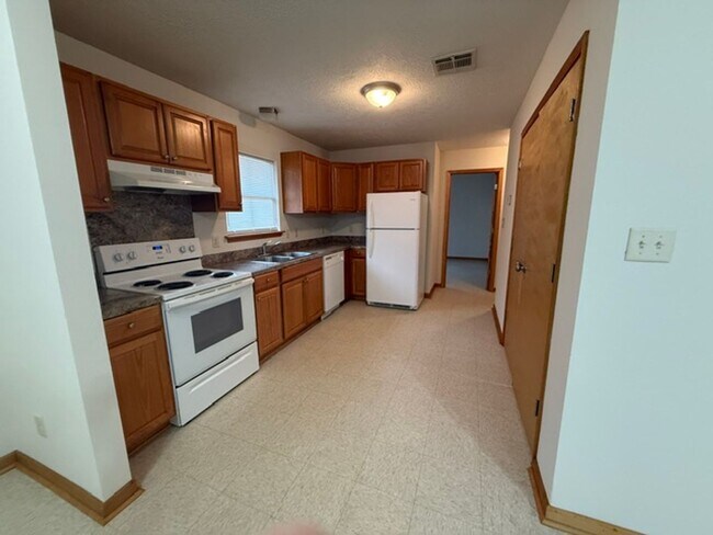 Building Photo - 2220 N Malcolm St