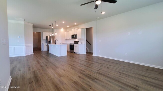 Building Photo - 344 Eagle Claw Dr
