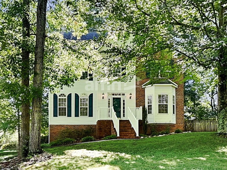 Primary Photo - 110 Harper Ridge Ct