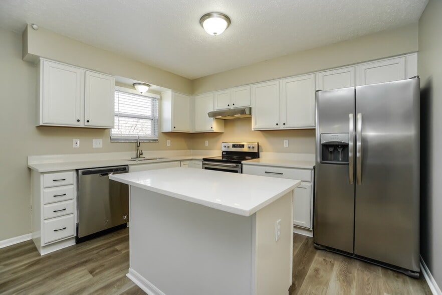 Building Photo - 129 Glengary Dr