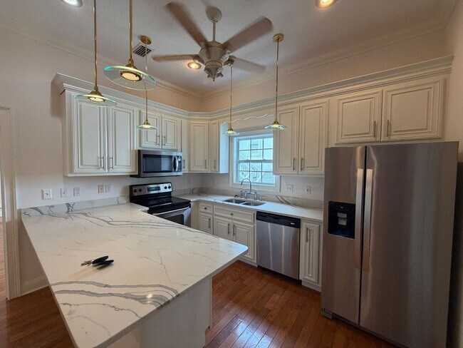Building Photo - 105 Serenity Ln