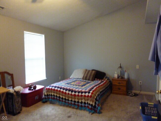 Building Photo - 13861 Willesden Cir