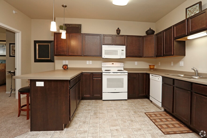 Building Photo - Crystal Creek & Crystal Creek Place