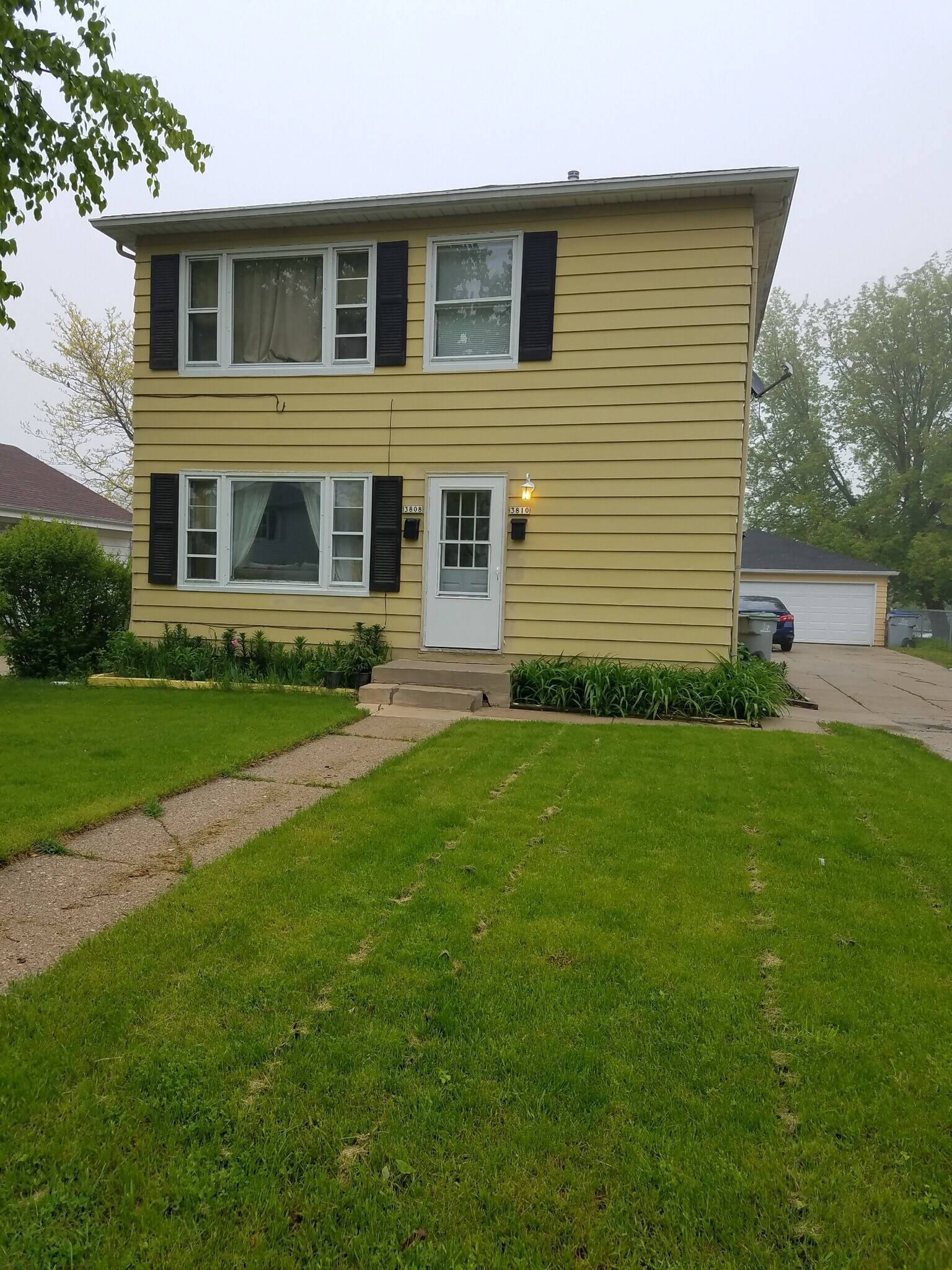 Building Photo - 3808 S 48th St