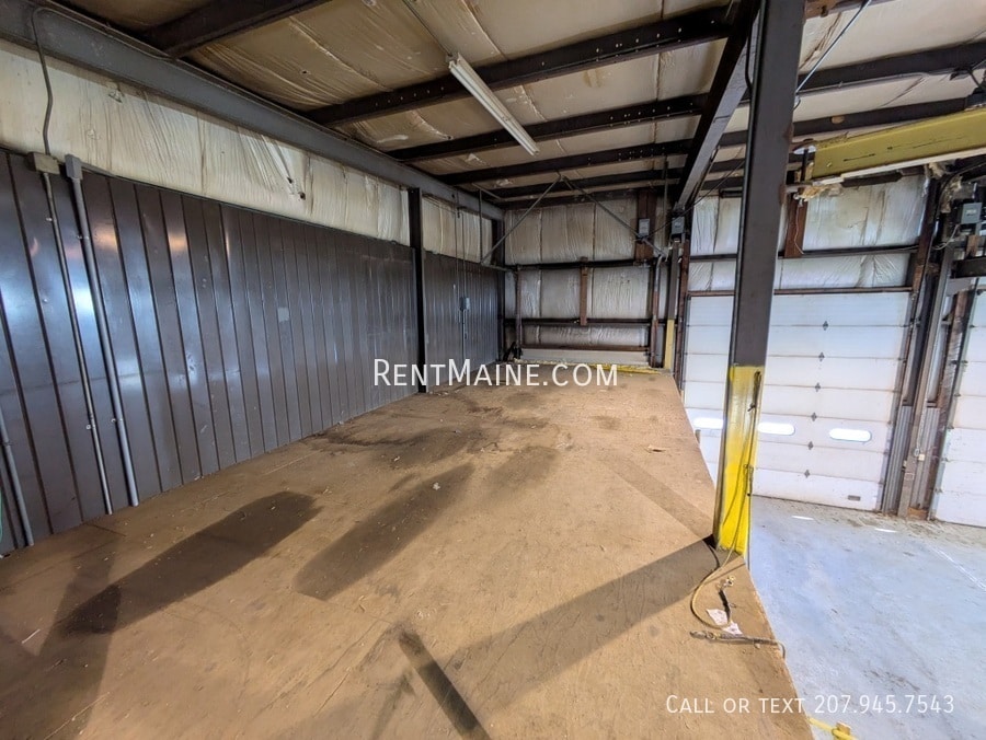 Building Photo - 38 Railroad St