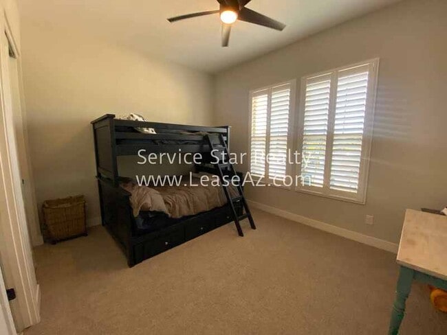 Building Photo - 9607 E Solina Ave