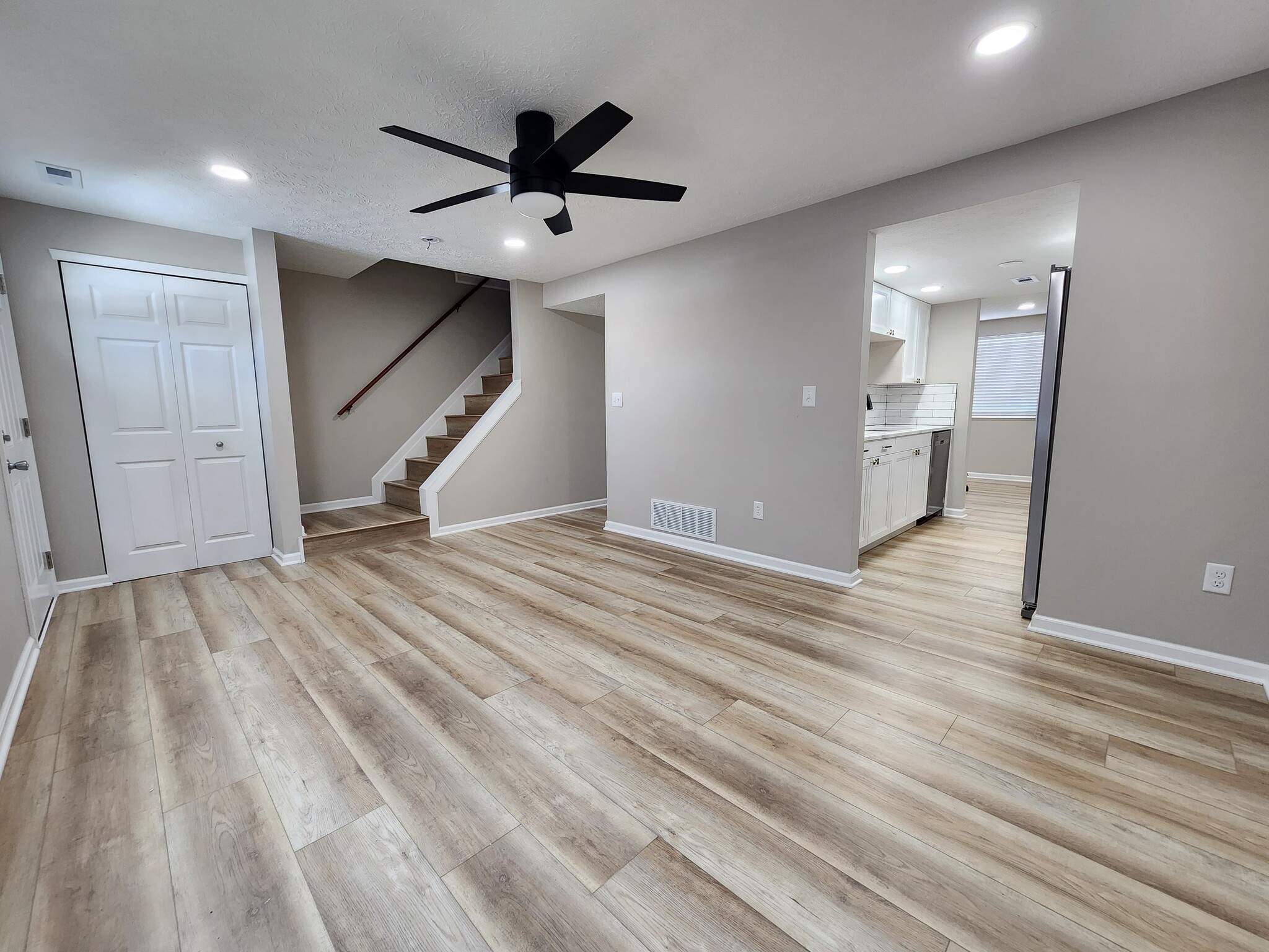 Building Photo - 7497 Stonetrail Way