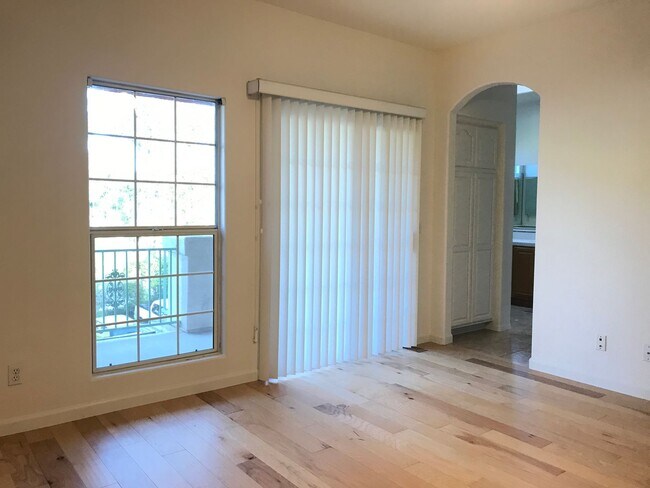 Building Photo - Groups Welcome! Nice Quiet Community One mile to downtown SLO