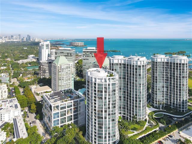 Building Photo - 2831 S Bayshore Dr