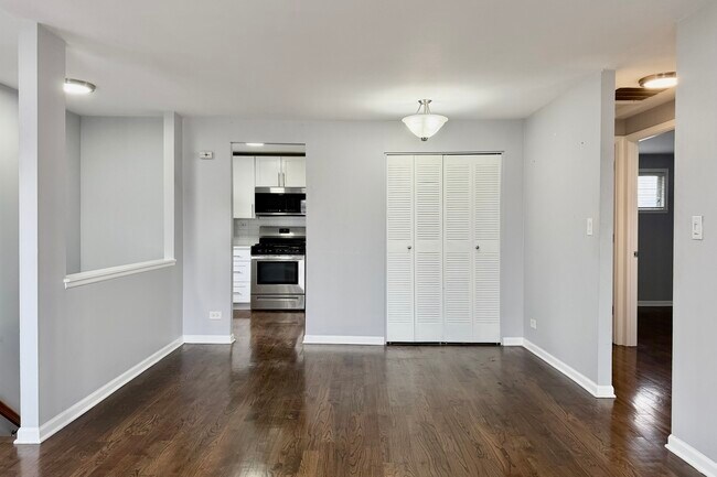 Building Photo - 1346 Forestdale Ct