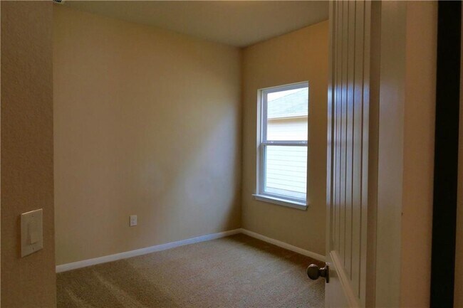 Building Photo - 6817 Ranchito Dr