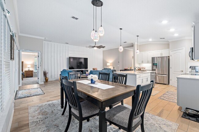 Building Photo - 4 Mill Wheel Ct