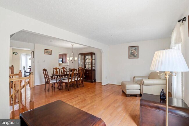 Building Photo - 8016 Brightlight Pl