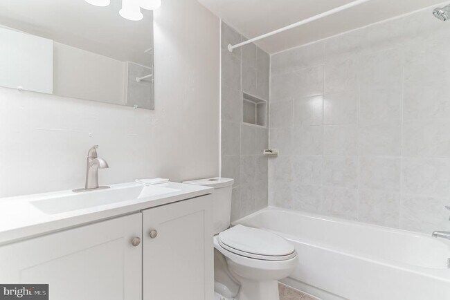 Building Photo - 7598 Gales Ct