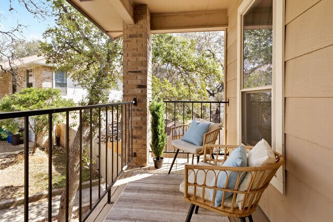 Building Photo - 13702 Yellow Oak Cir