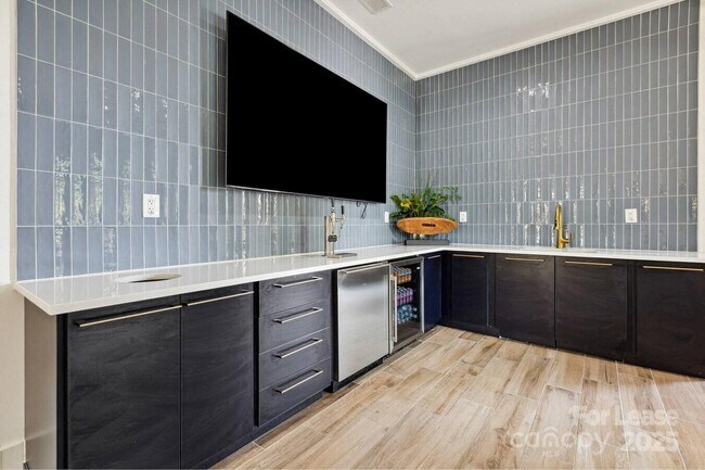 Building Photo - 12620 Toscana Way