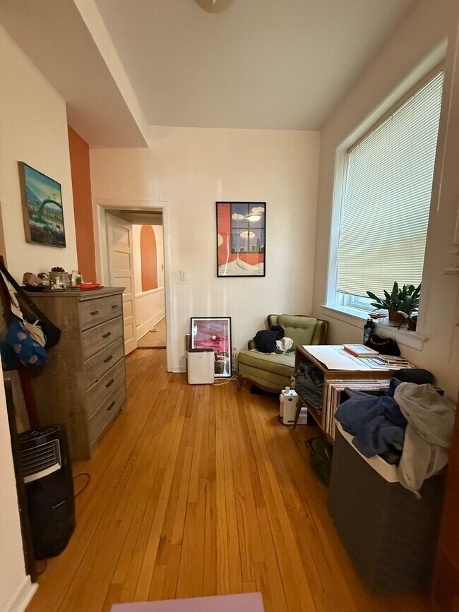 Building Photo - 12 W Chestnut St