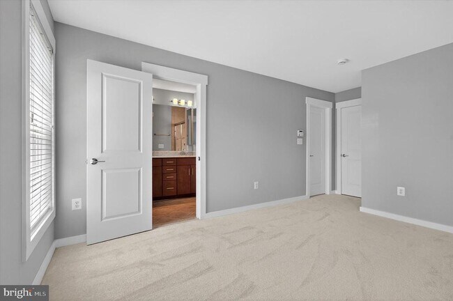 Building Photo - 22463 Verde Gate Terrace