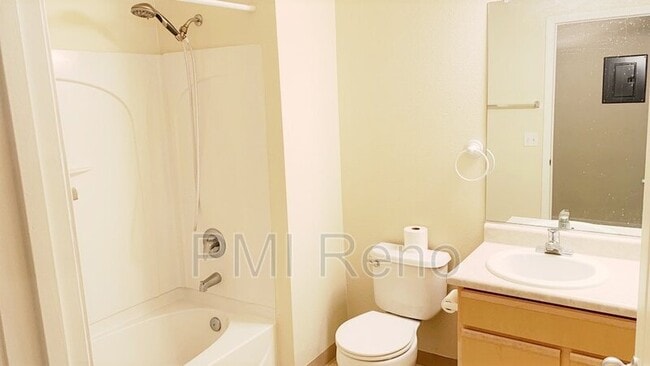 Building Photo - 6850 Sharlands Ave.