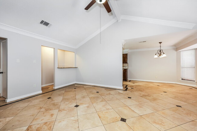 Building Photo - 3400 Meadowmoor St