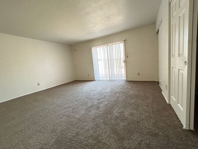 Building Photo - BEAUTIFUL COUNTRY MEADOWS! **NO HOA**