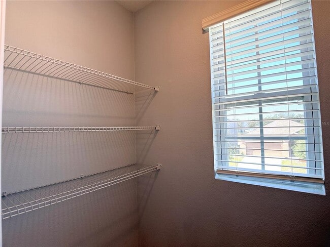 Building Photo - 389 Tanglewood Dr