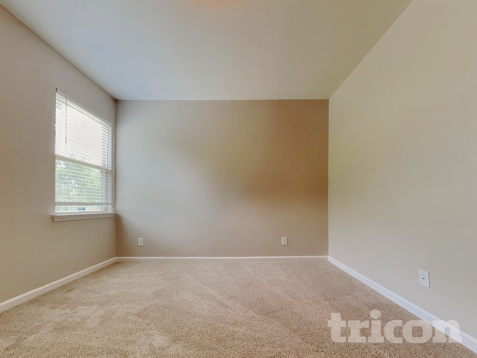Building Photo - 30 Fernwood Ct