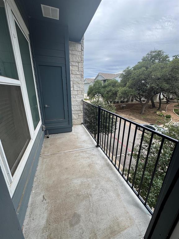 Building Photo - 680 Naumann Dr