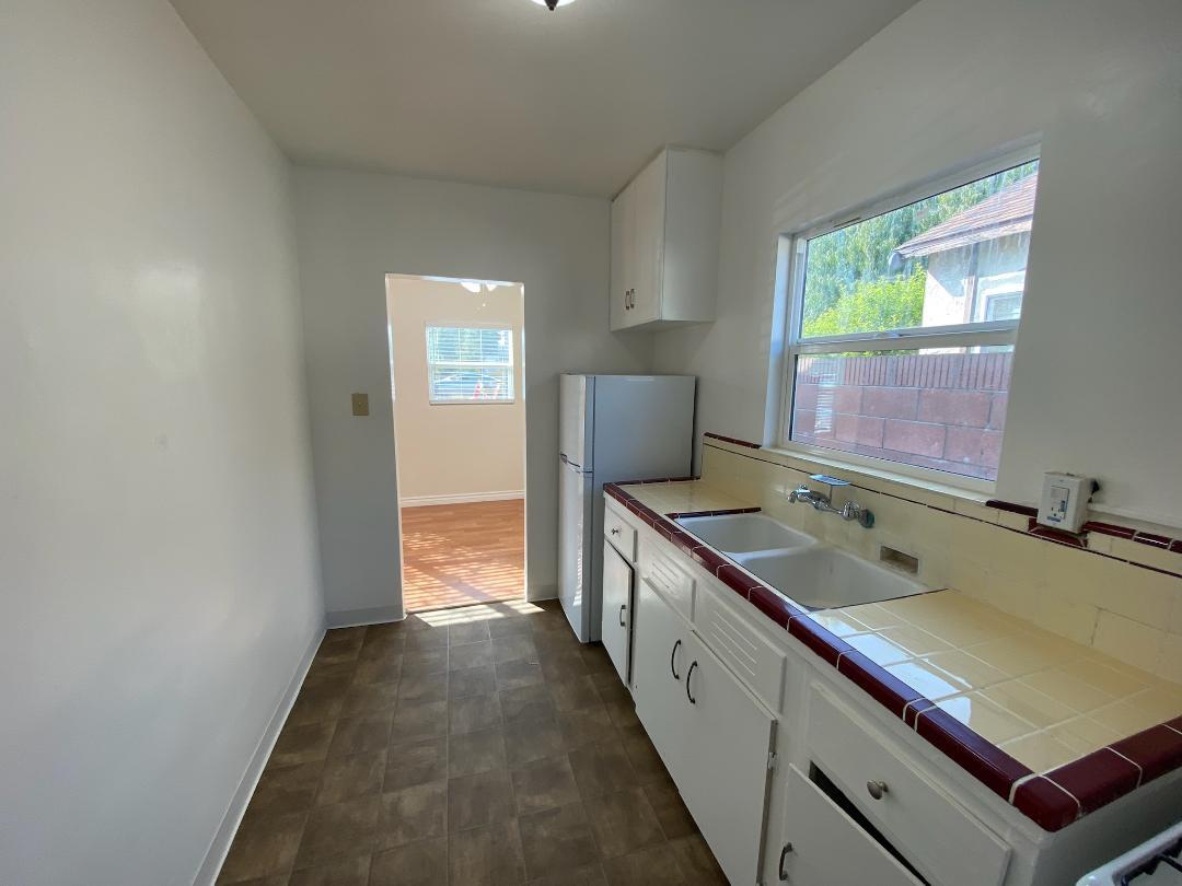 KITCHEN TO DINING ROOM - 11162 Culver Blvd