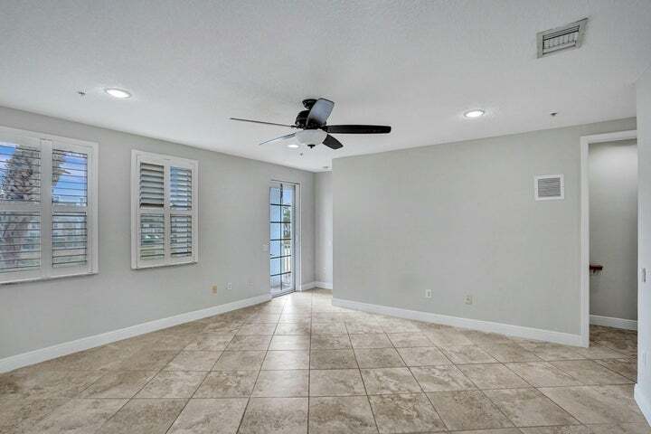 Building Photo - 1252 Piazza Antinori