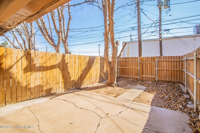 Building Photo - 2101 49th St