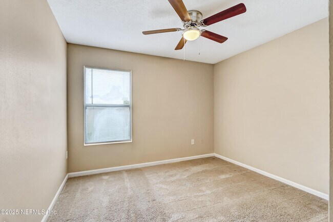 Building Photo - 8448 Kona Ave