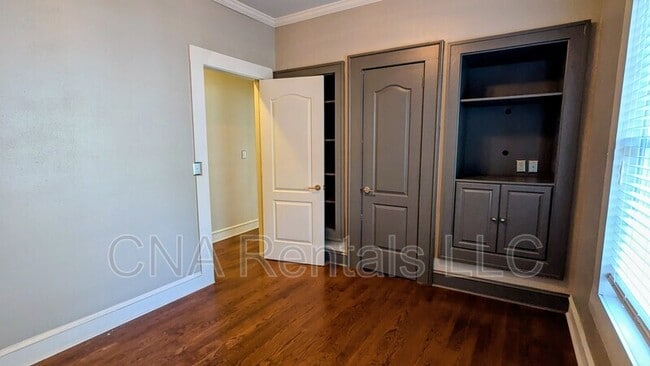 Building Photo - 1411 May Ave SE