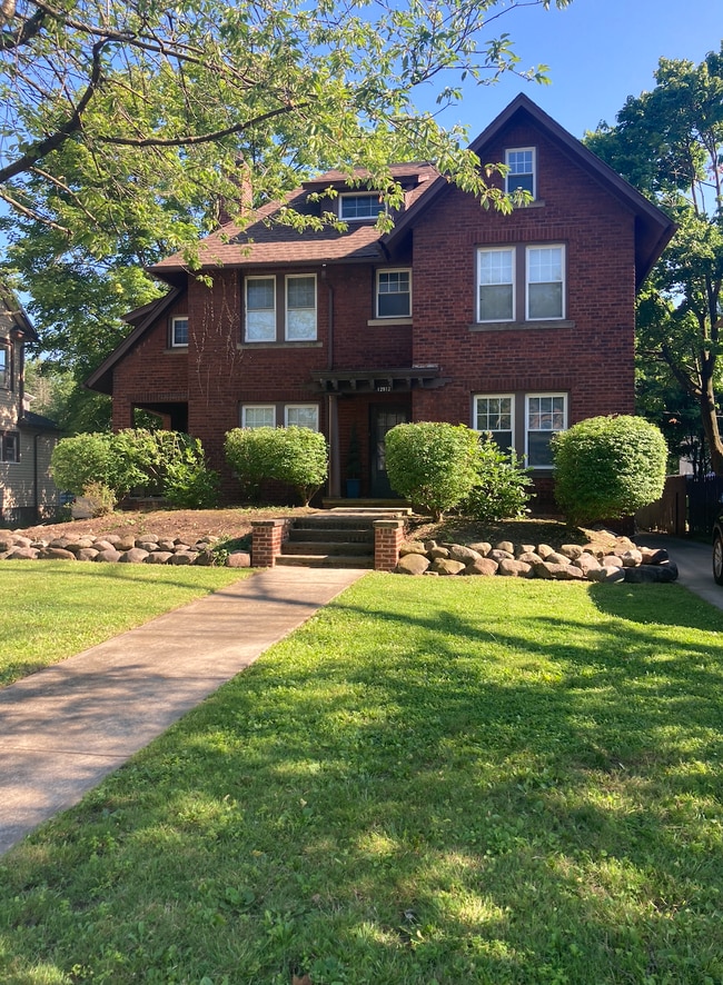 Primary Photo - 12912 Cedar Rd