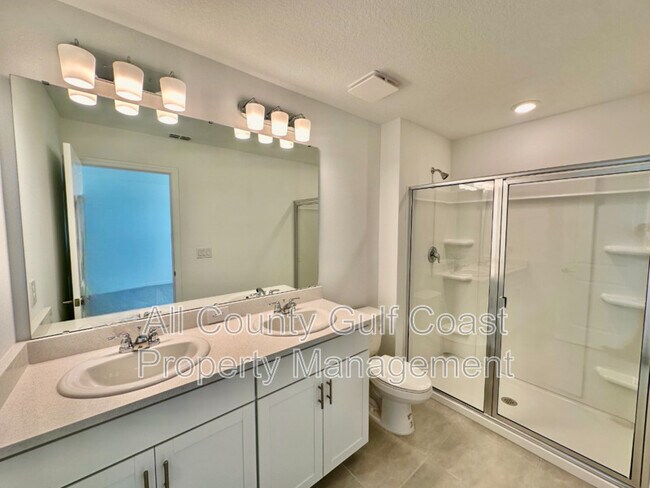 Building Photo - 15097 Cuzcorro Ct