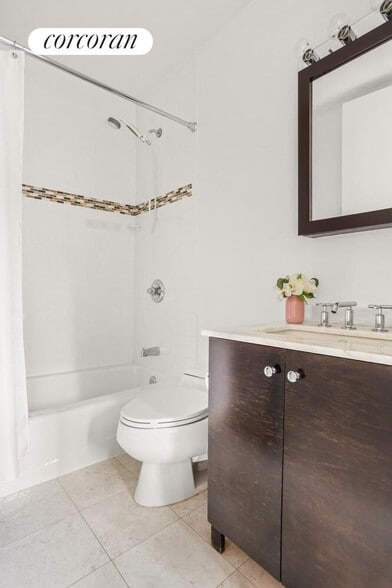 Building Photo - 235 E 40th St