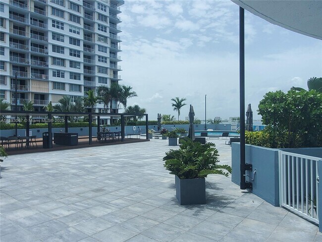 Building Photo - 1881 79th Street Causeway