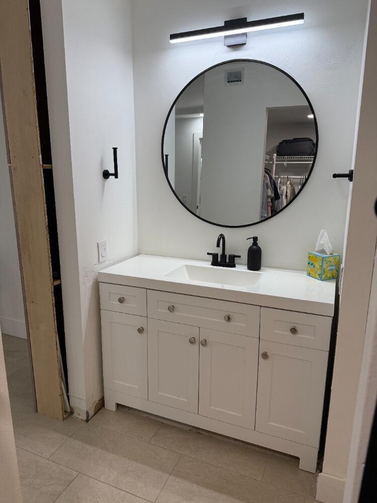 Building Photo - 9360 Lime Bay Blvd