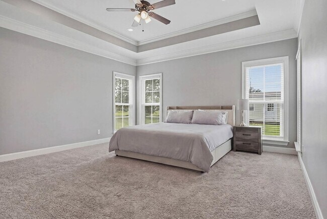 Building Photo - 128 Thistledown Dr